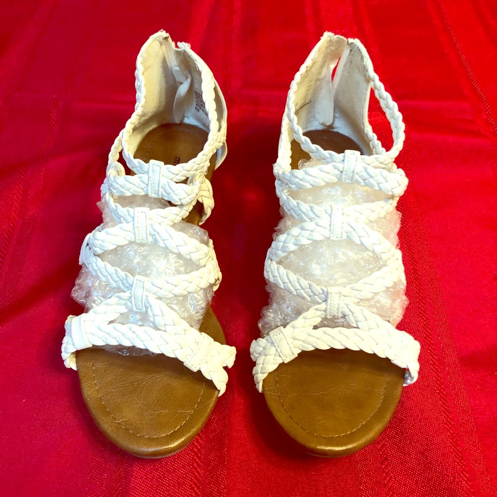 Braided white zipper back sandals